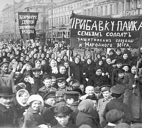 23 февраля и 8 марта